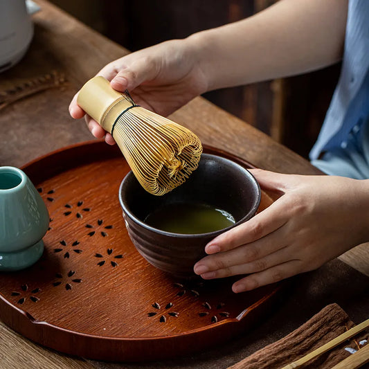 Batidor de matcha japonés